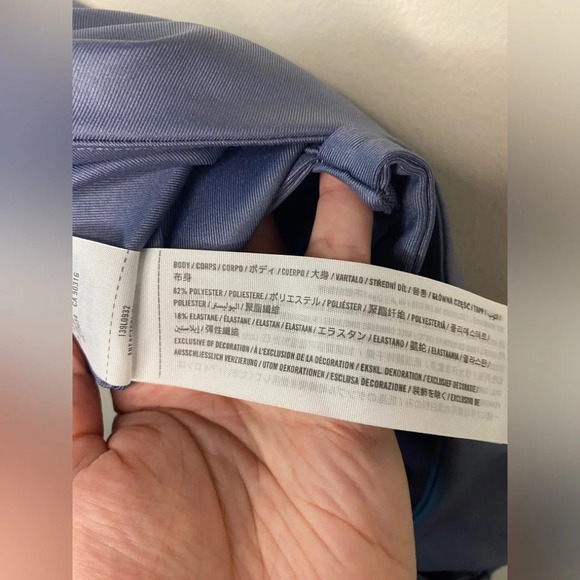 Abercrombie & Fitch  Racerback V-neck Activewear Tank - Picture 7 of 8